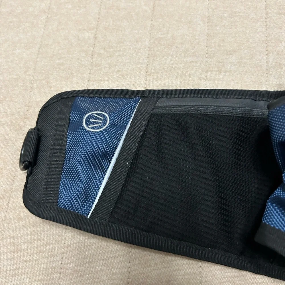 P.L.A.Y. Blue Explorer Pack (Dog Pouch) NWOT Never Used